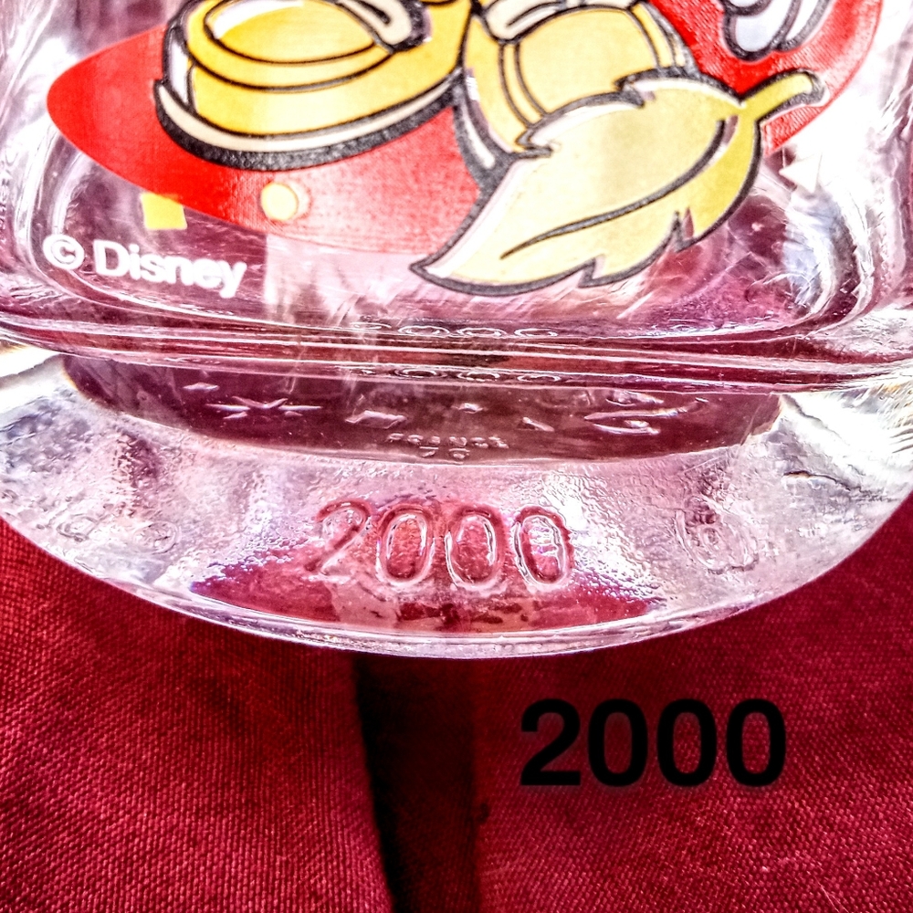 McDonald's Walt Disney 2000 set of 4 glass tumblers - Picture 4 of 7